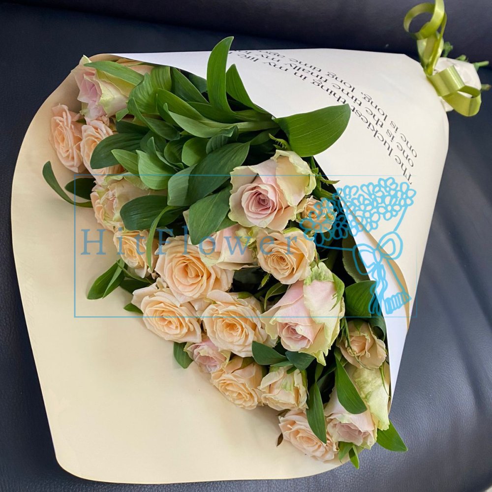 Букет цветов из: Розы